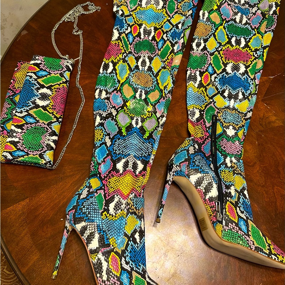 Steve Madden Snakeskin Embossed Zip Side sock Boots & Over shoulder chain strap.